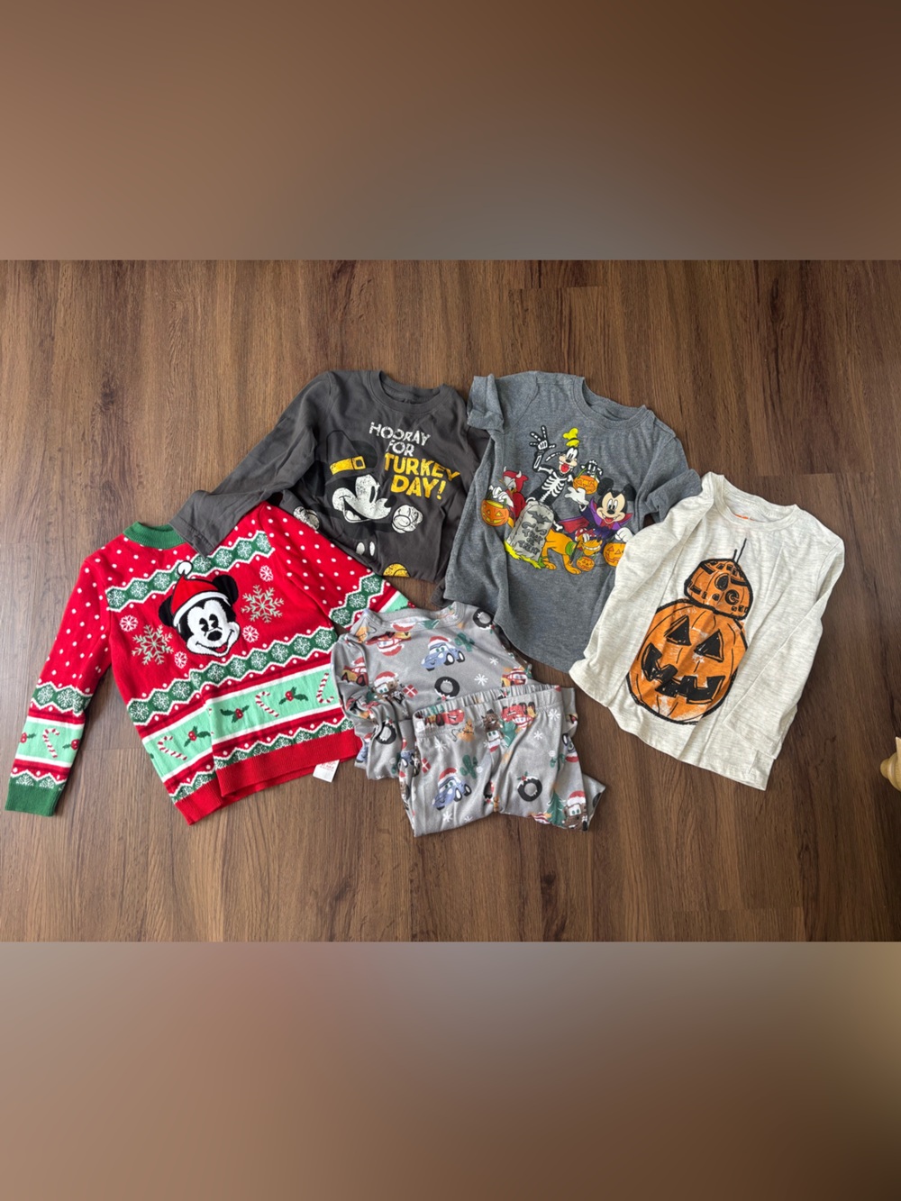 Disney - Kids Holiday & Halloween Shirt/PJ Bundle